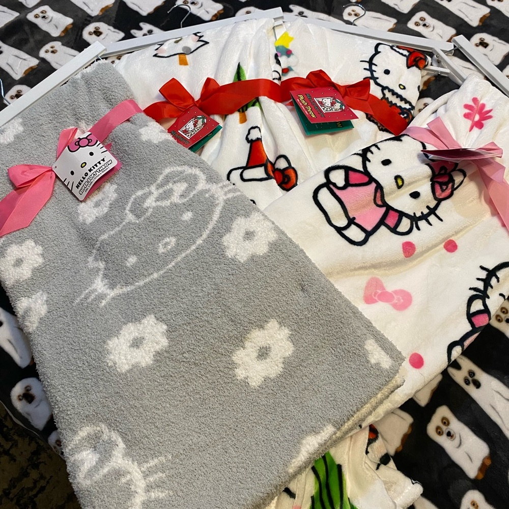 Hello Kitty Blanket Bundle (Total of 4)